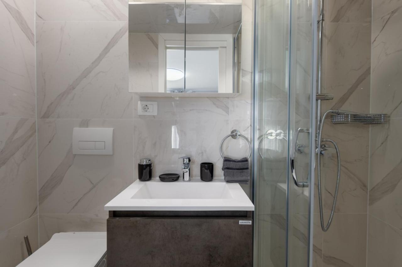 Apartment & Rooms Forever 2 Rijeka Exterior photo